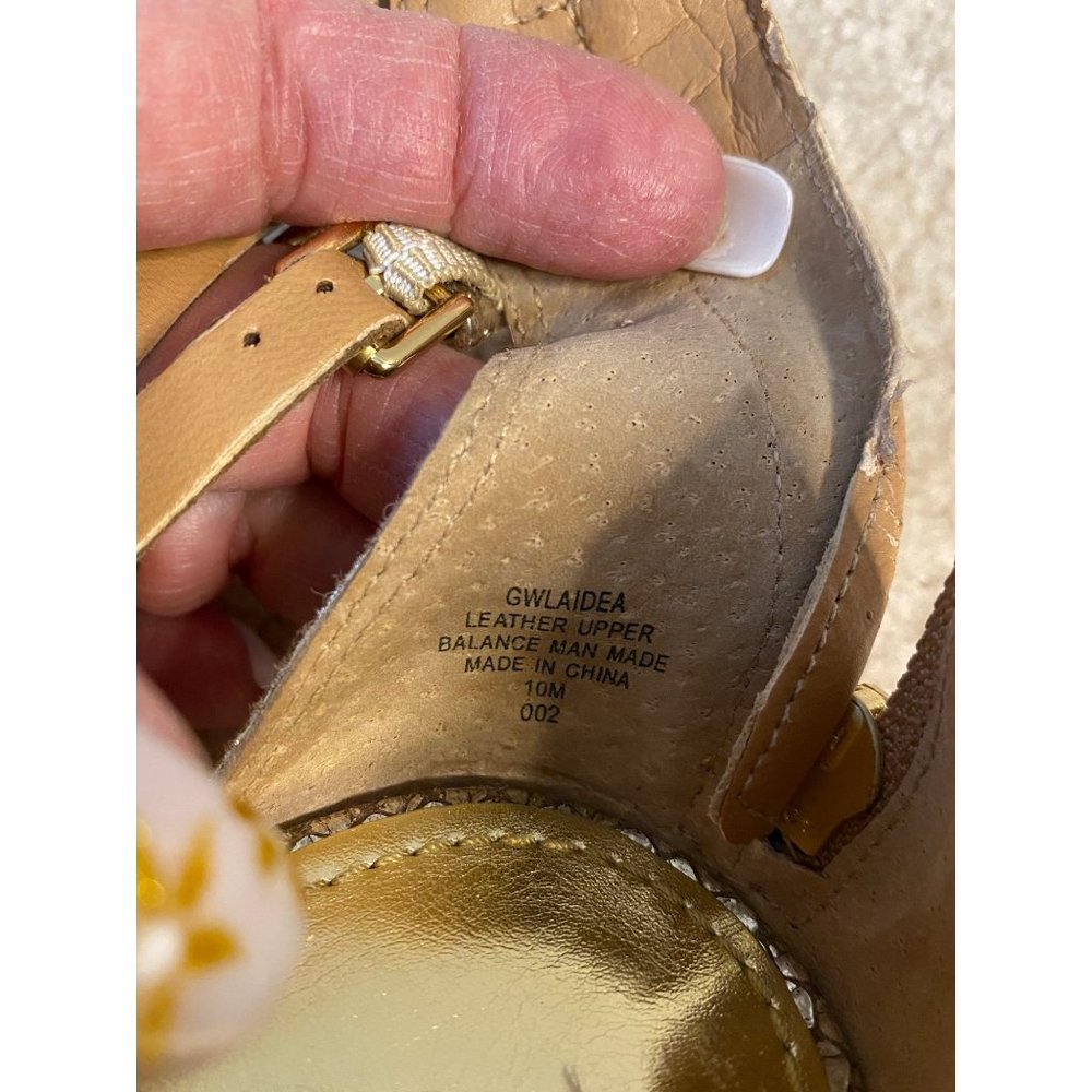 Guess Laidea Studded Gold Gladiator Strappy Sandals Size 10 - Picture 8 of 9